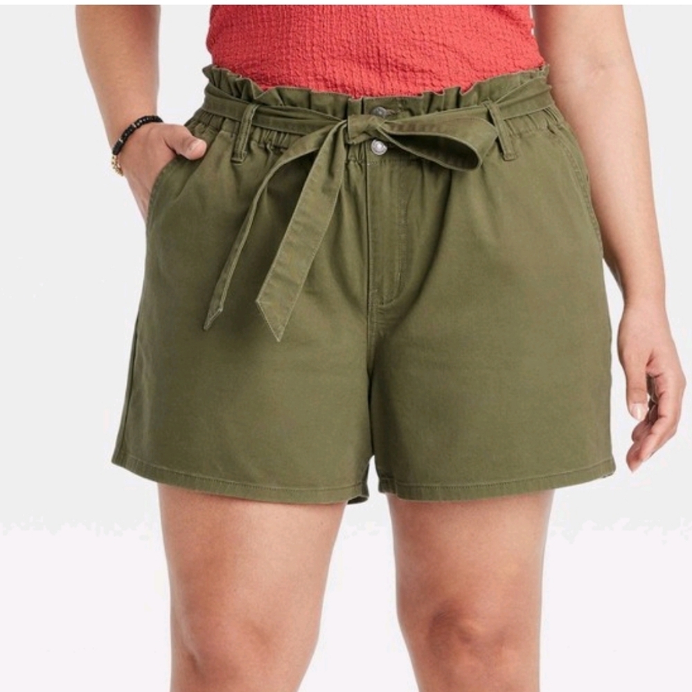 AVA & VIV Shorts size XXL Olive